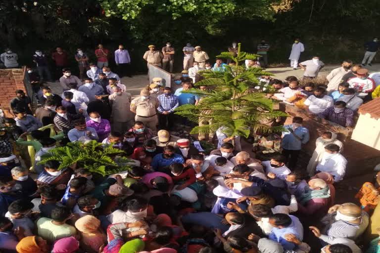 Martyr Sanjeev Kumar cremated