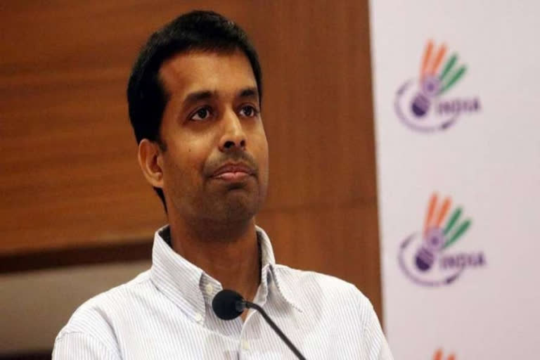 Pullela Gopichand donates