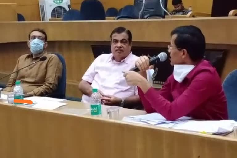 nitin gadkari meet nagpur