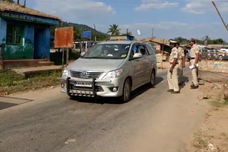 ಚೆಕ್​ಪೋಸ್ಟ್​ನಲ್ಲಿ ಕರ್ತವ್ಯ ನಿರ್ವಹಿಸೋ ಪೊಲೀಸರಿಗಿಲ್ಲ ಊಟ ವ್ಯವಸ್ಥೆ