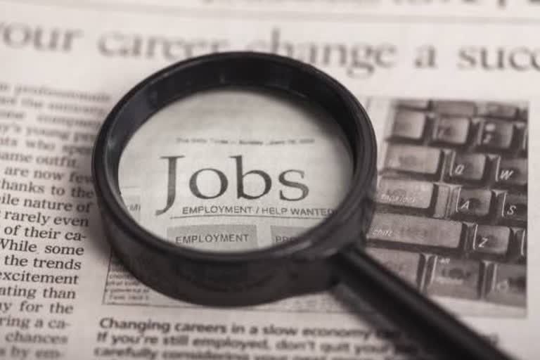 India hiring declines 18% in March, Delhi-NCR most affected