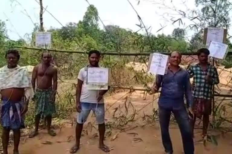 corona awareness in village, coronavirus news, corona update, nabarangpur latest news, corona in odisha, ଗାଁରେ କୋରୋନା ସତର୍କତା, କୋରୋନା ଭାଇରସ ନ୍ୟୁଜ୍‌, କୋରୋନା ଅପଡେଟ, ନବରଙ୍ଗପୁର ଲାଟେଷ୍ଟ ନ୍ୟୁଜ୍‌, ଓଡିଶାରେ କୋରୋନା