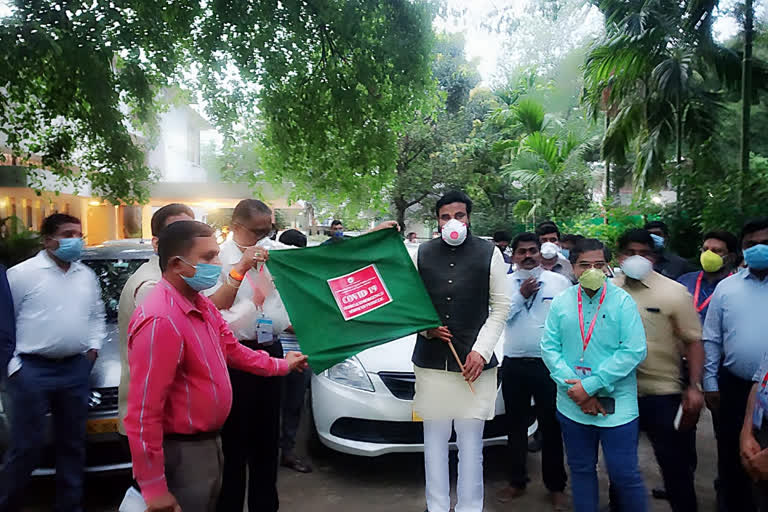 ಆರೋಗ್ಯ ಸಚಿವರಾದ ಶ್ರೀರಾಮುಲು