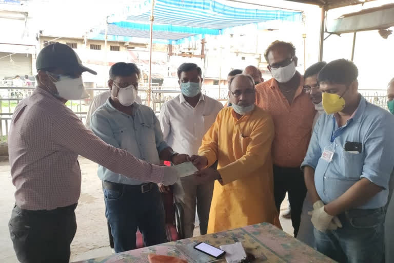 vendors association has given assistance in Deendayal Rasoi In Chhindwara