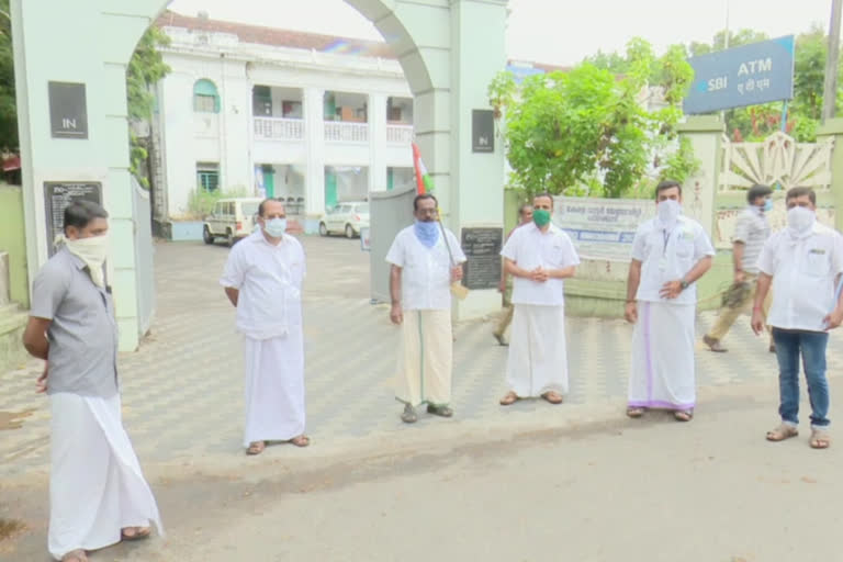 കമ്മ്യൂണിറ്റി കിച്ചൺ  ഭക്ഷ്യധാന്യങ്ങൾ  ബിജെപി നേതാക്കൾ  ആക്ഷേപം  നാൽപതാം ജന്മദിന ആഘോഷ പരിപാടി  ആക്ഷേപം  COMMUNITY_KITCHEN  FOOD_FOR_PARTY