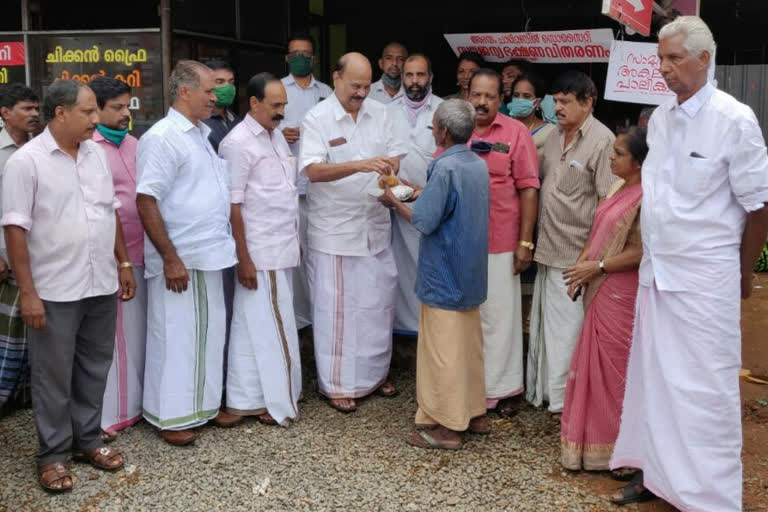 മുത്തോലിയിൽ 'അഭയം ഭക്ഷണ വിതരണ കേന്ദ്രം' തുറന്നു  latest kottayam  latest lock down