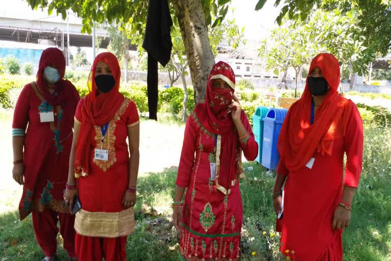 youths spit on asha workers went for survey