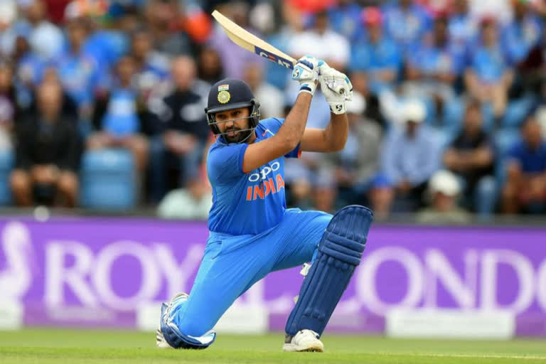 Teamindia vice Captain Rohit Sharma interacts with players, you can tell he's a leader: Robin Uthappa