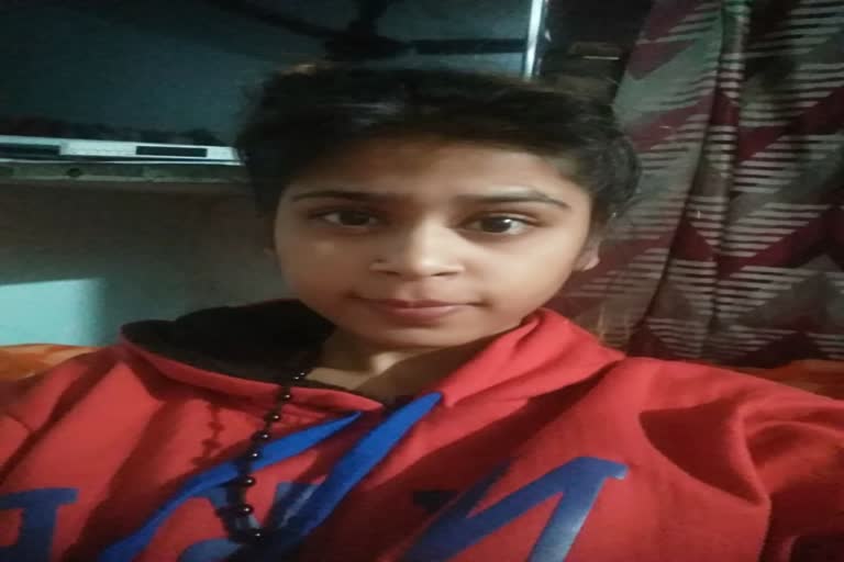 girl commits suicide by jumping in chambal in kota