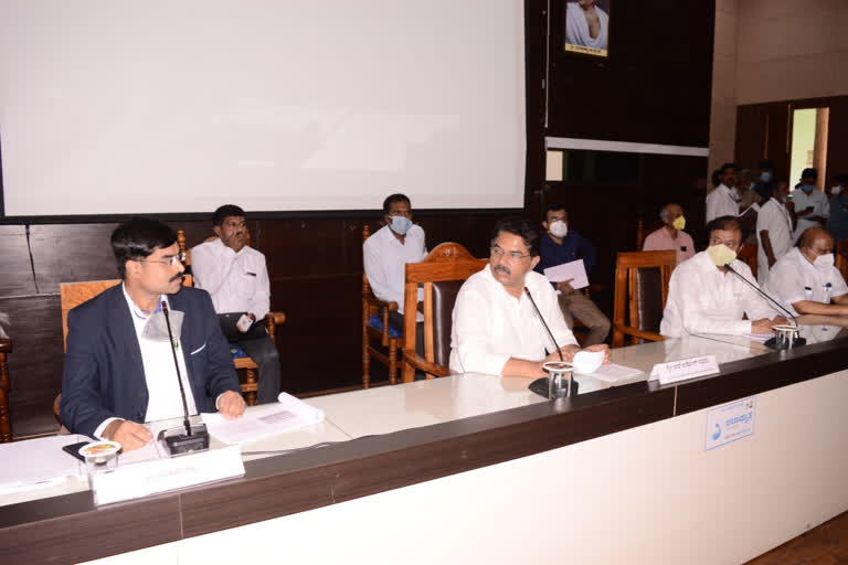 Ashok held a meeting of the officials in Mandya