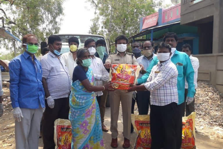 APSPDCL workers distributed essential commodities to poor