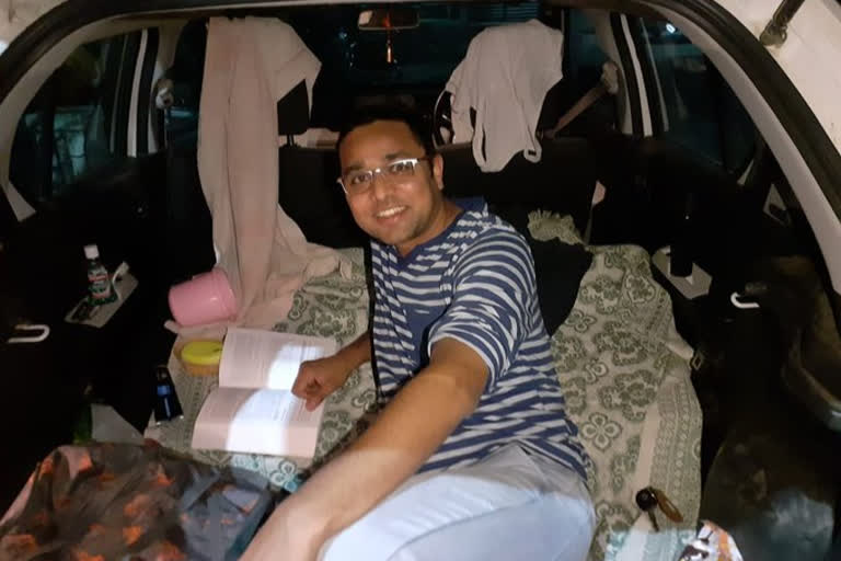 Doctor-on-Coronavirus-duty-in-Bhopal-living-inside-his-car-to-protect-family