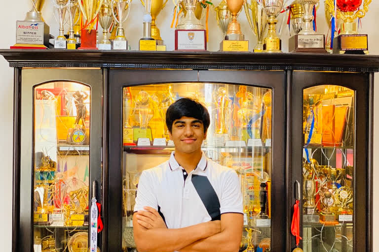 Golfer Arjun Bhati , raises Rs 4.30 lakh, selling all his trophies, donates money, PM-CARES Fund, କୁନି ଖେଳାଳି ଅର୍ଜୁନ ଭଟି, କୋରୋନା ସହାୟତା, 102ଟି ଟ୍ରଫି