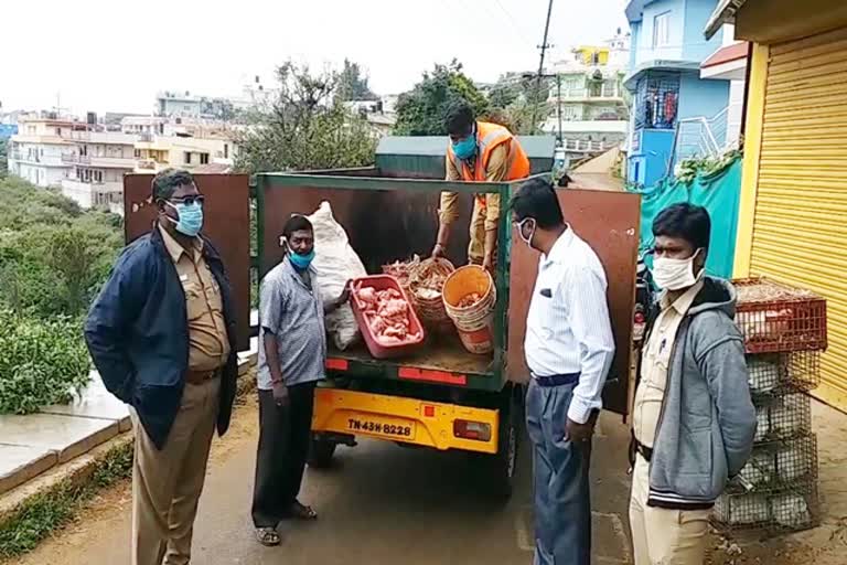 municipal-officials-confiscated-the-meat-sold-in-coonoor-without-permission