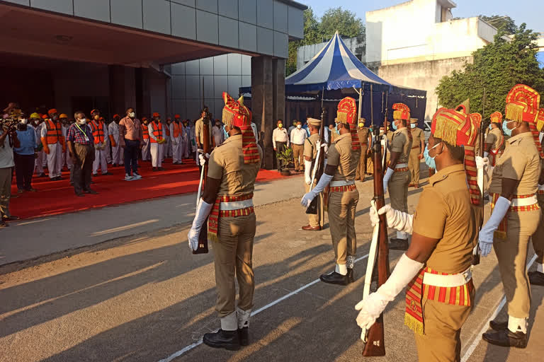 nellai police honored corona warriors in their district