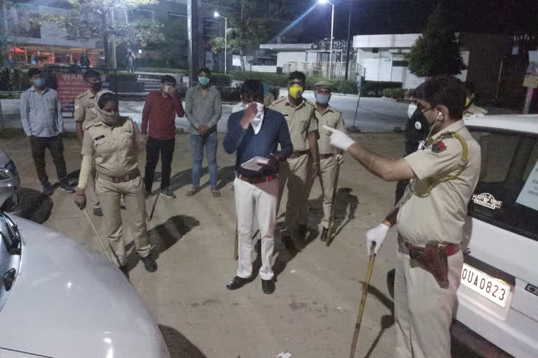 भिवाड़ी में लॉकडाउन, Police Action in Bhiwadi