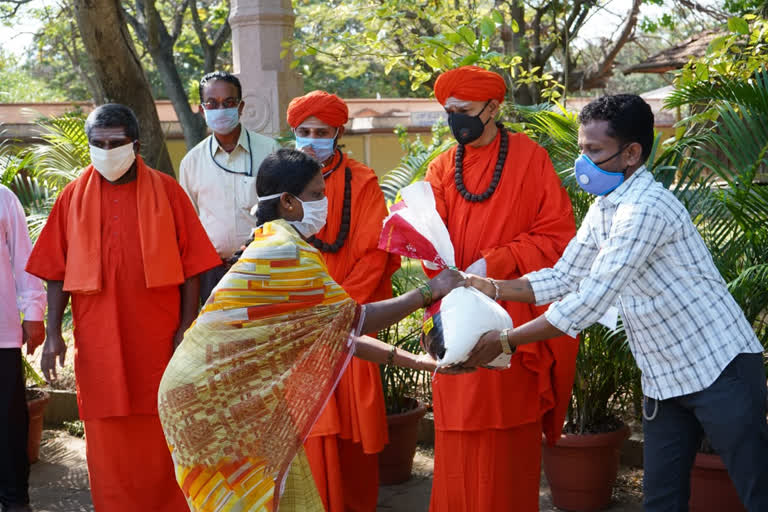 food kit for 630 people from the Muruga Math