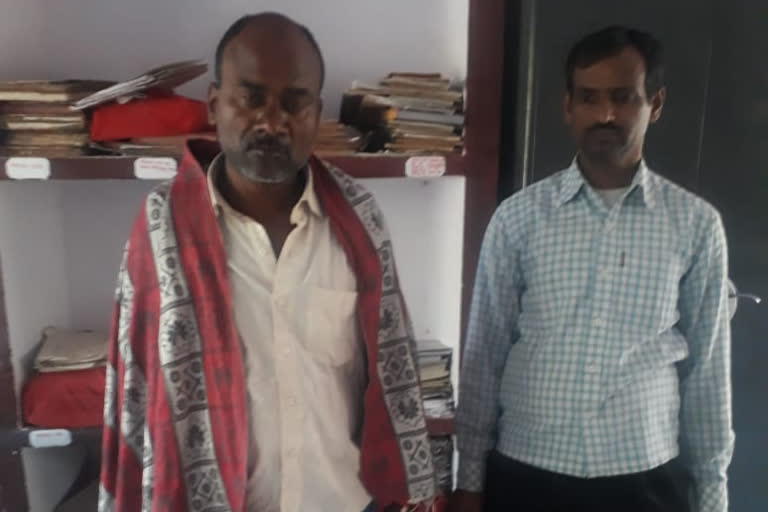 one person arrested with selling ganja at home in kaimur bihar