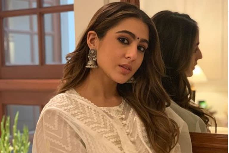 sara ali khan shares throwback pictue