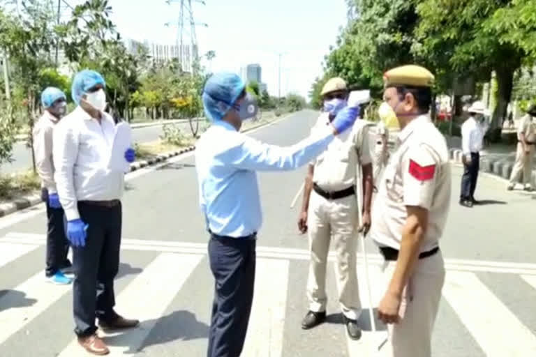 thermal screening of police officers in gurugram