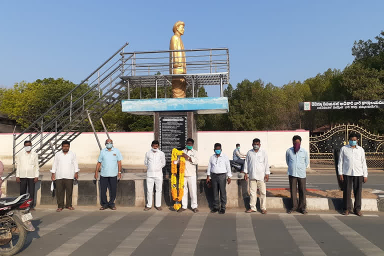 Jyothirao pule birthday celebrations at jammlamadugu