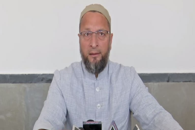 Asaduddin Owaisi AIMIM Prime Minister Narendra Modi lockdown poor COVID-19 has no religion കൊവിഡ് 19 ലോക്‌ഡൗൺ എഐഎംഐഎം മേധാവി അസദുദ്ദീൻ ഒവൈസി 5,000 രൂപ പാവപ്പെട്ടവർക്ക്