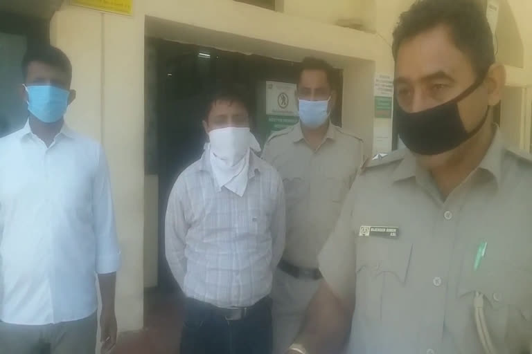 Accused of threatening to kill Randeep Singh Surjewala arrested in panchkula