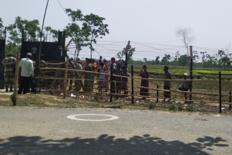 protesting villagers at Cooch Behar border