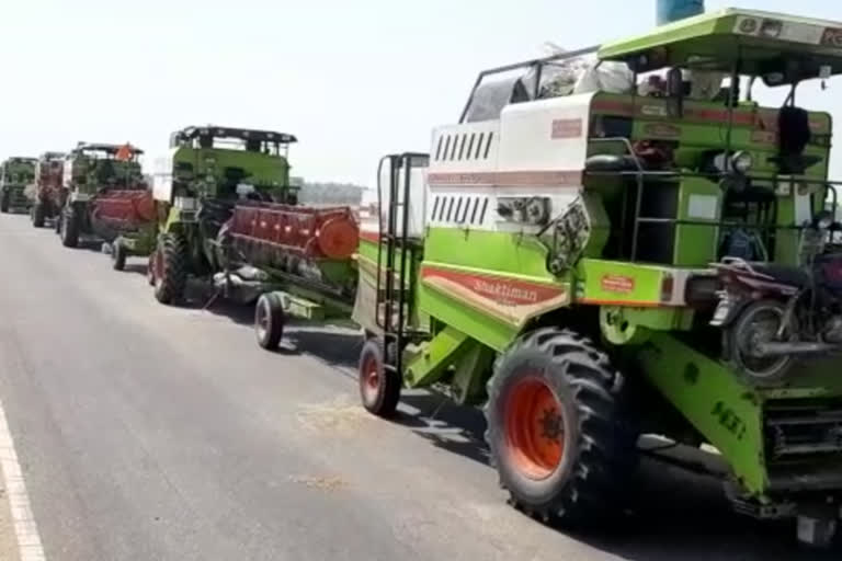 हार्वेस्टर मशीनों की लाइन, Line of harvester machines