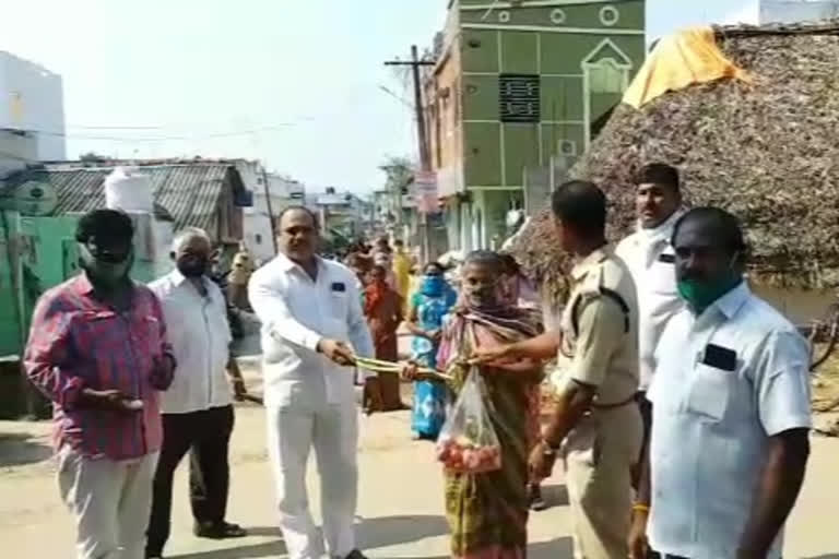 Distribution of vegetable to those who lost their employment at Chodavaram