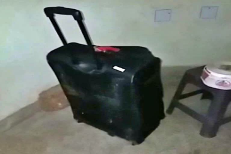 mangaloe-apartment-suitcase-incident