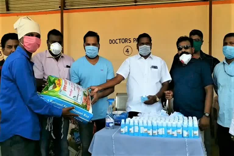 A doctor who distributed rice and essentials to journalists