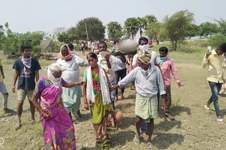 a wife who held the husbend funeral