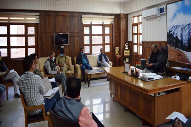 himachal minister rajiv saizal took meeting with solan administration