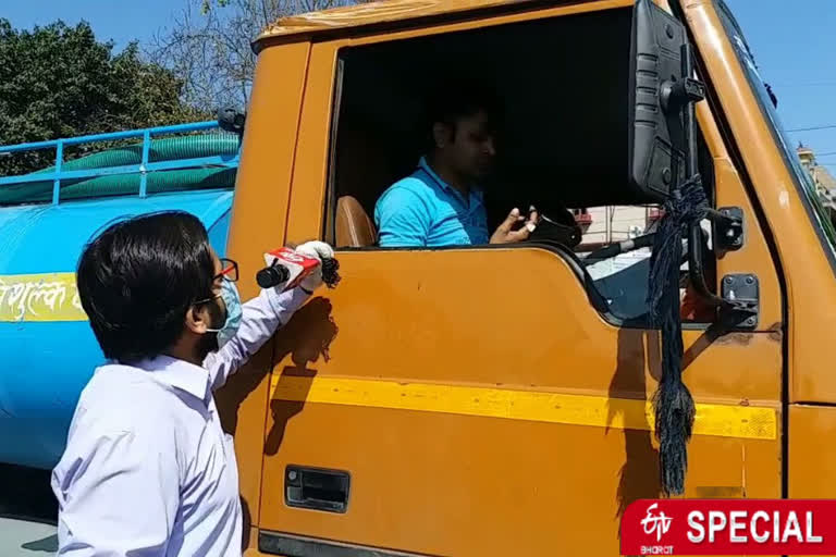 water tanker driver are not wearing mask at mehraulli-badarpur road in delhi