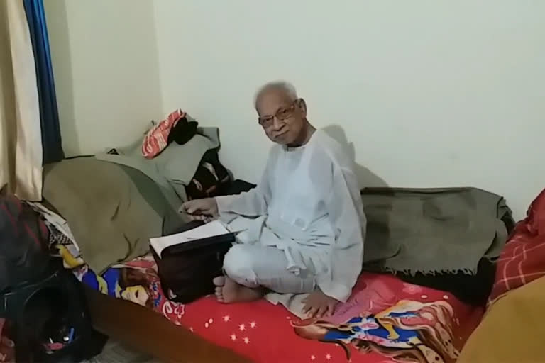 how older people are spending their days in lockdown at royal palace old age home in najafgarh in delhi