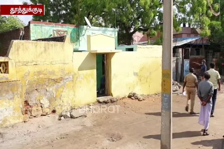 வீட்டு மாடியில் இளைஞர் சடலம்: கொலையா? தற்கொலையா? காவல்துறை விசாரணை!