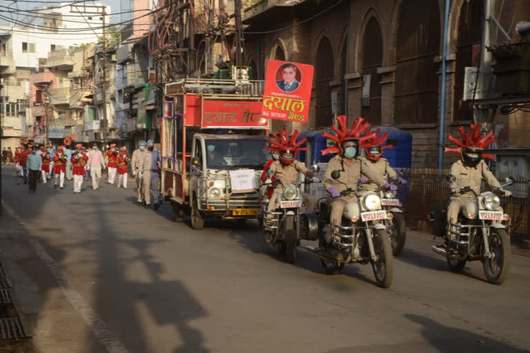 Gwalior traffic police aware people about corona