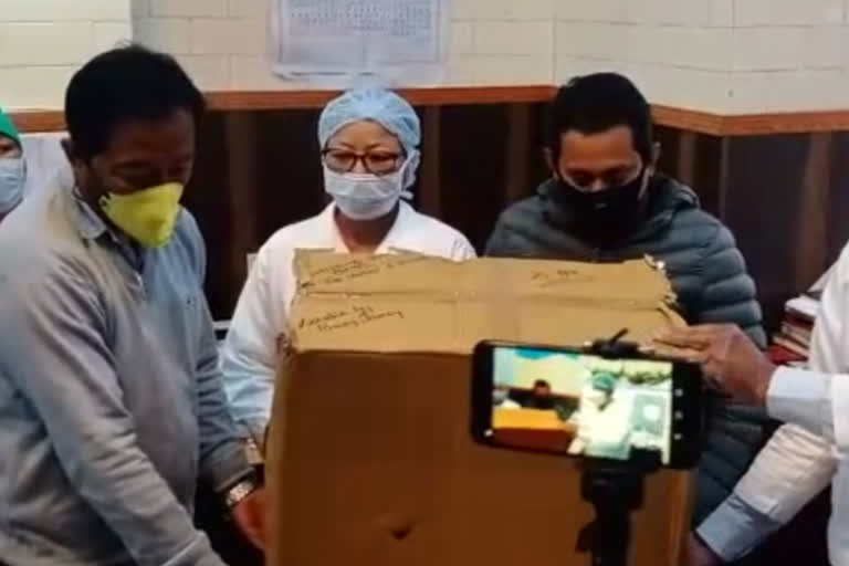 binay tamang and his party gta gave 50 ppe to darjeeling district hospital