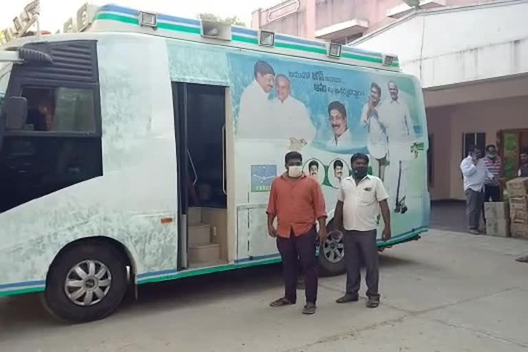 Distribution of care kits in Venkatagiri