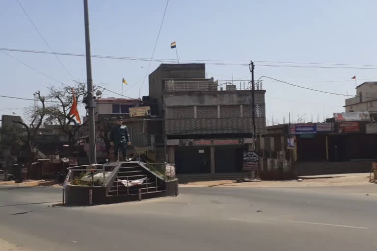 Curfew visible on the 21st day of lockdown in khunti