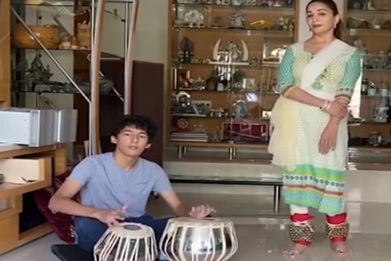 Watch! Madhuri twirls to beat as son plays tabla