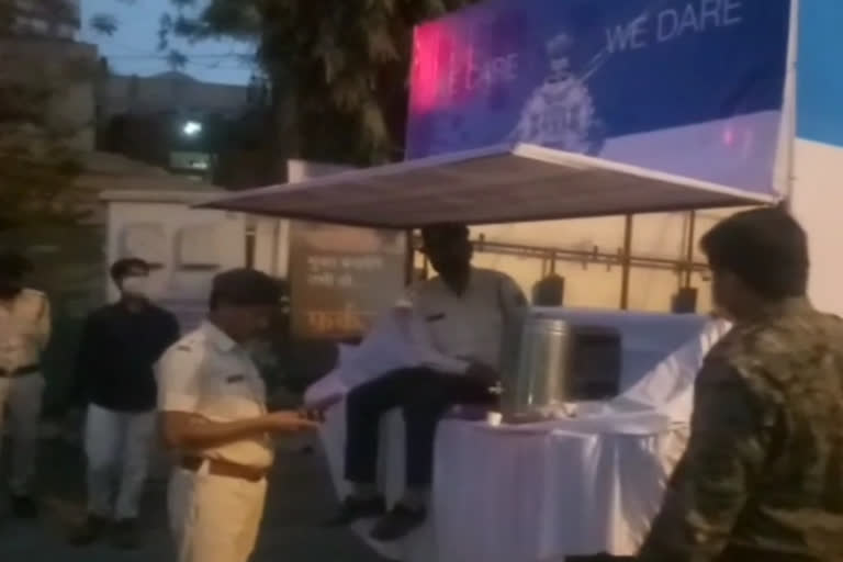 Mobile cafeteria started for policemen