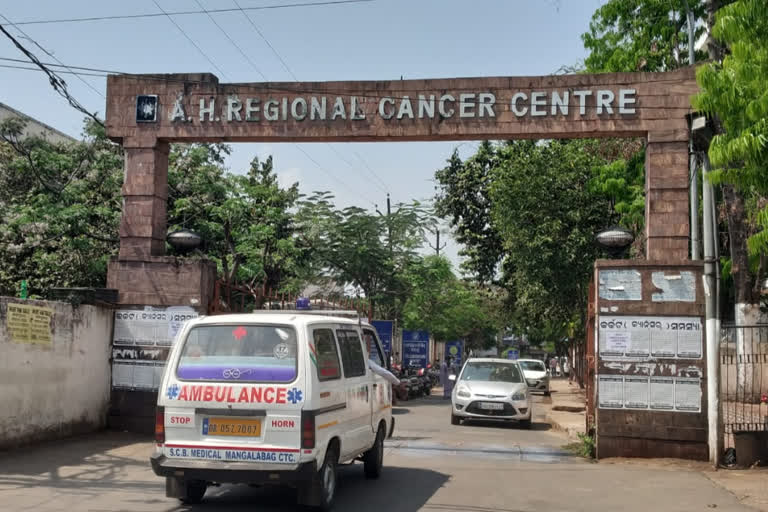 _ cancer patient meet her 3 children