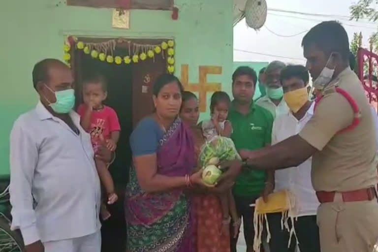 social activist distribute essentials to poor in warangal urban district