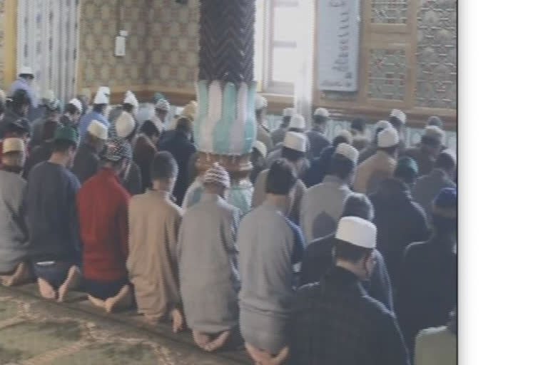 ماہ رمضان : نماز پنجگانہ اور ترویح گھروں میں ہی ادا کرنے کی تلقین