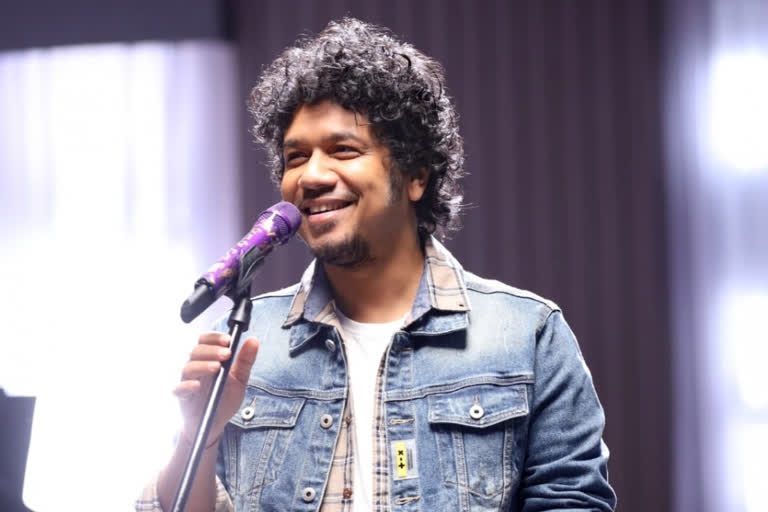 Papon excited spread positivity through virtual cncerts