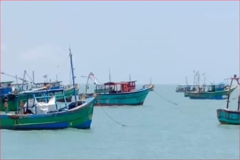 fishermen-demand-to-government-to-reduce-fishing-ban-period