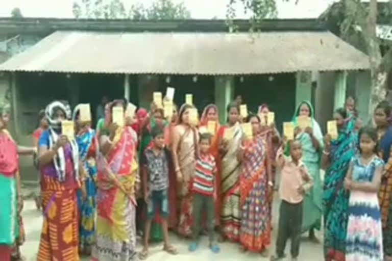 khatola-villagers-protest-demand-for-ration