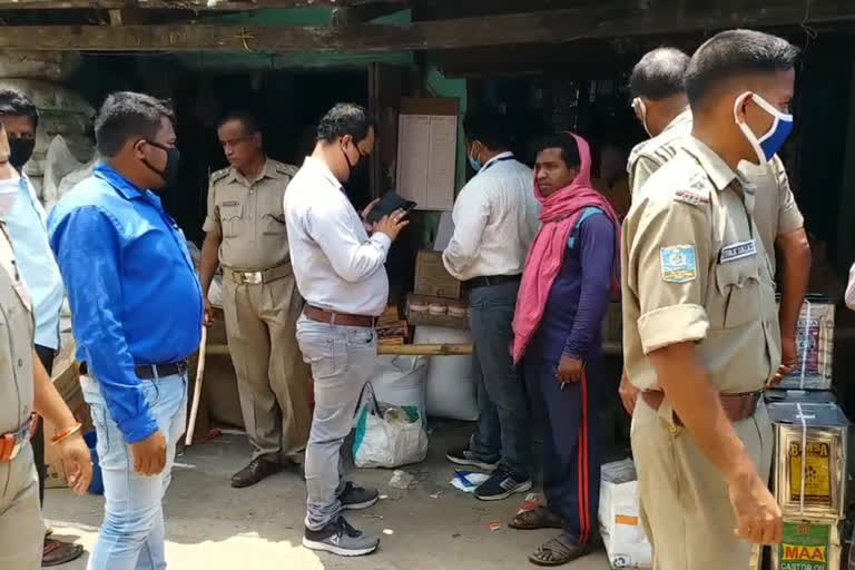 Supply officer raids in Brahmagiri market to curb black market